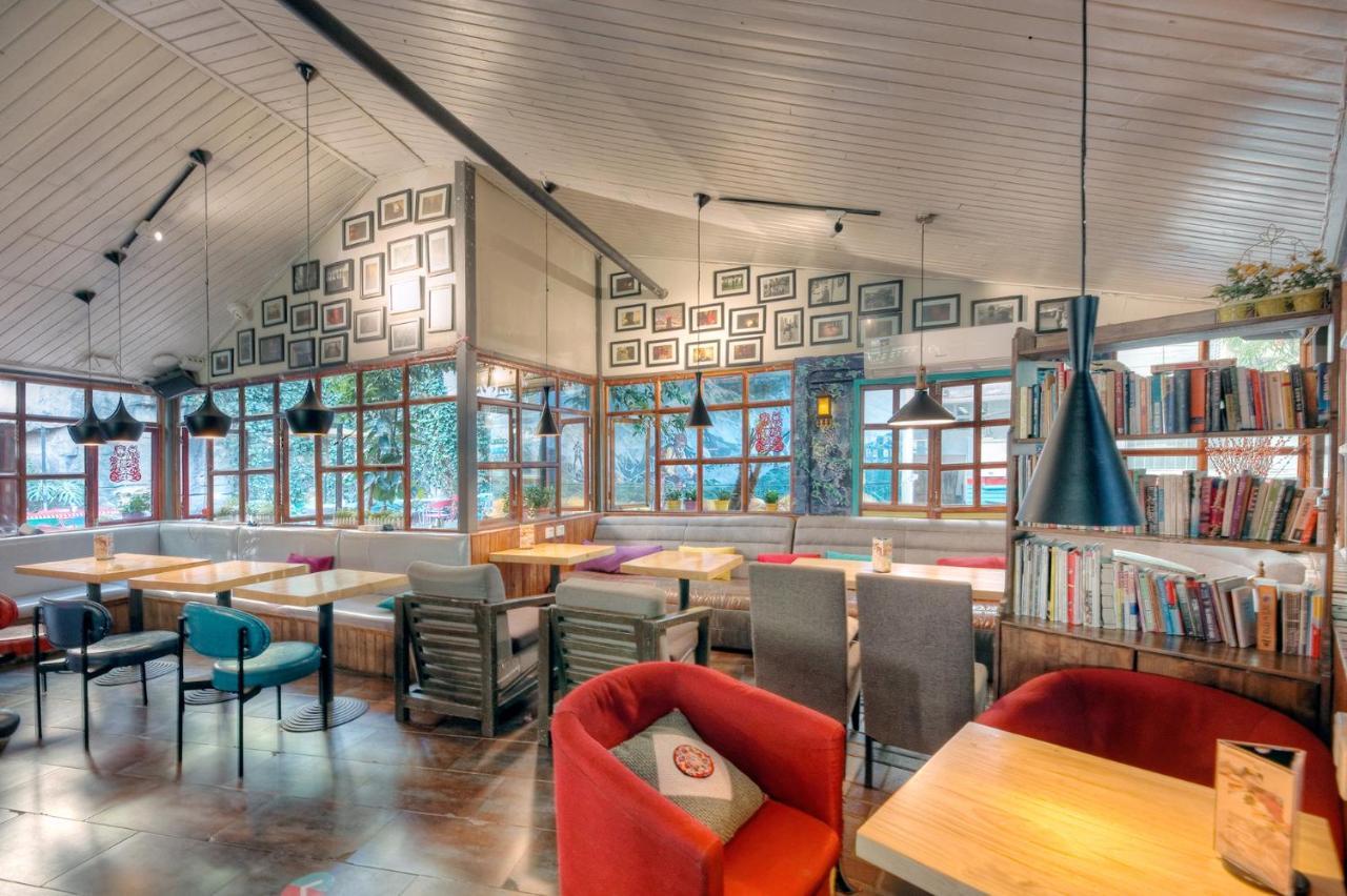 Kunming Upland International Youth Hostel Near The City Center ,2 Mins Walk To The Subway, 2 Mins Walk To The Green Lake, Close To Yuan Tong Temple, Old Street, Yunnan University, Convenient Payment And Visa Cards Are Accepted Exterior photo