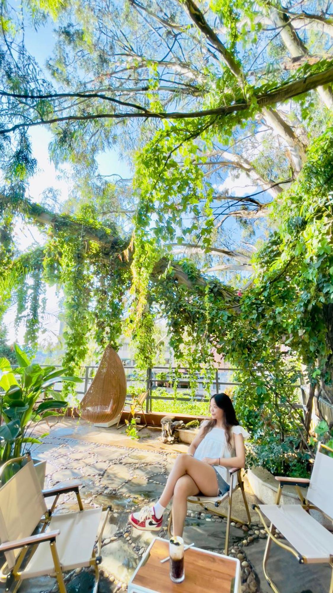 Kunming Upland International Youth Hostel Near The City Center ,2 Mins Walk To The Subway, 2 Mins Walk To The Green Lake, Close To Yuan Tong Temple, Old Street, Yunnan University, Convenient Payment And Visa Cards Are Accepted Exterior photo